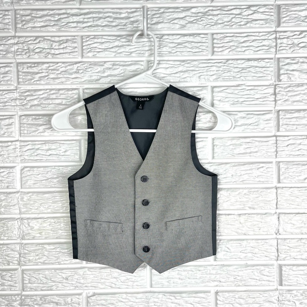 5/$25 George Pinstriped Vest Grey Black Size 5